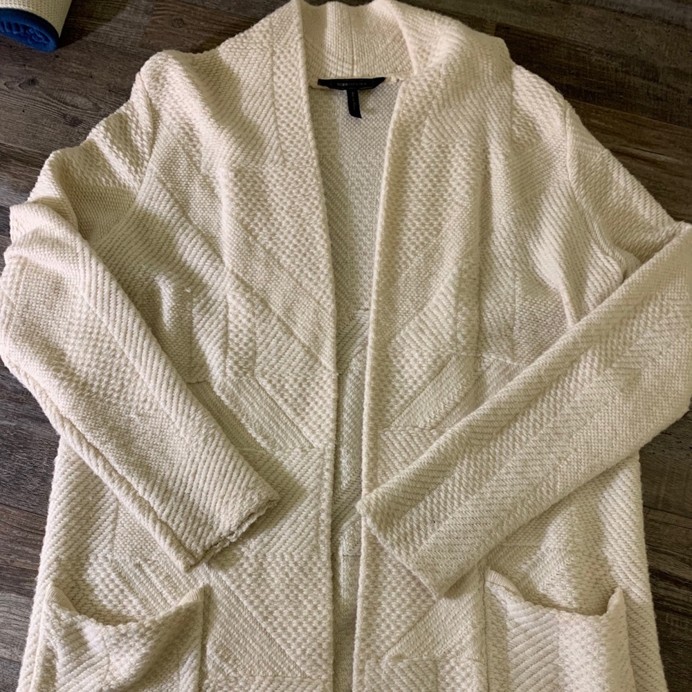 Open stitch closure Sweater coat